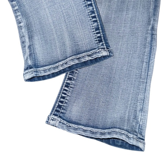 Rebel & Soul Bootcut Jeans Women’s 2 Light Wash Feather Embellished Pockets y2k - Picture 5 of 7